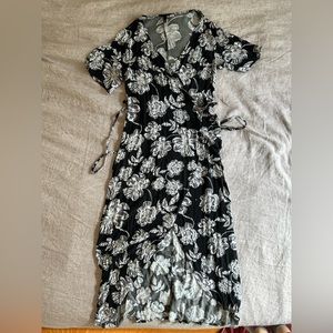Who What Wear, Black and floral wrap dress